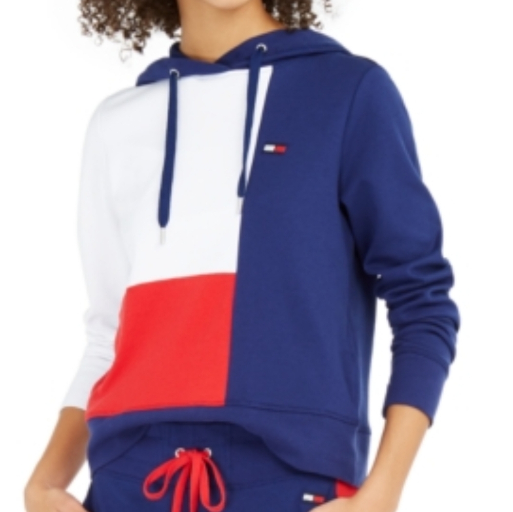 NWT TOMMY HILFIGER LONG SLEEVE HOODIE